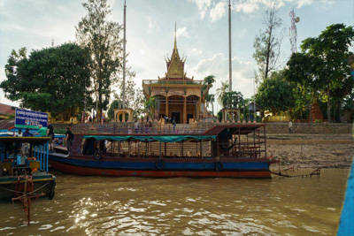 Half Day Private Tour to Kampong Phluk Floating Village